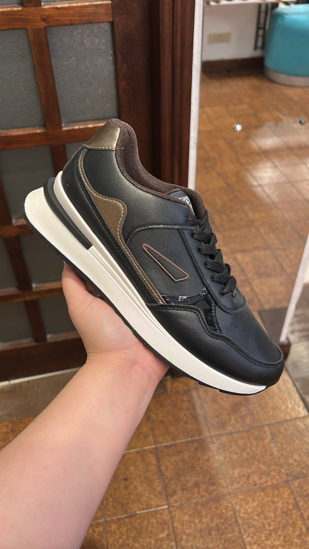 Sneaker A52652 Negro