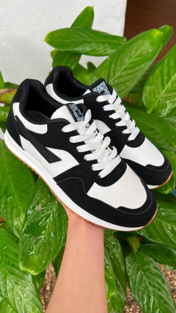 Sneaker A52910 White-Black